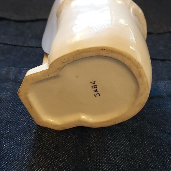 Vintage Mother Mary Madonna ceramic plant flower vase - Picture 7 of 12